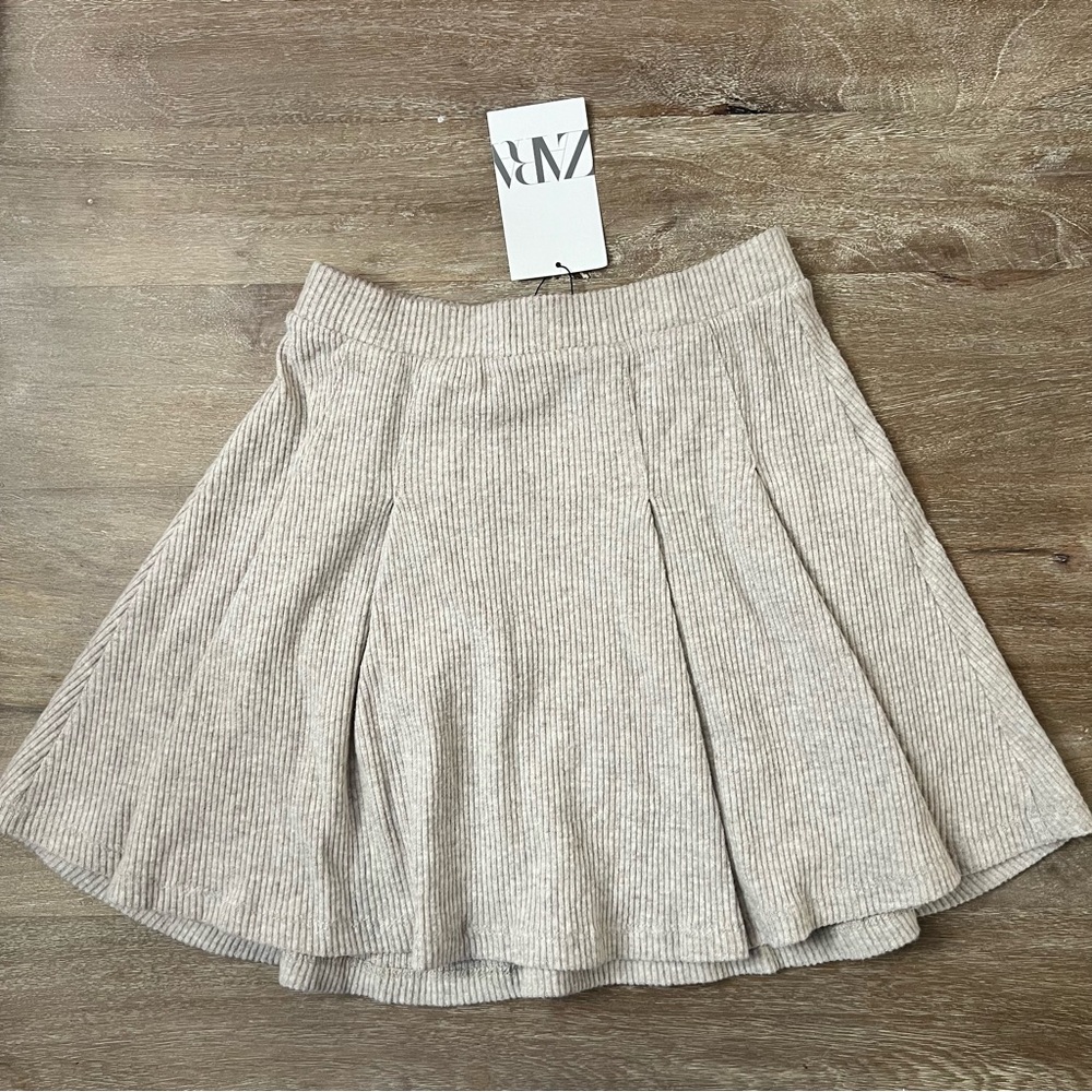 NWT Zara Kids Beige Pleated Skirt